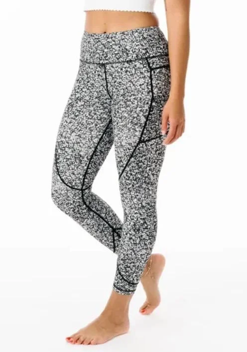 New Zyia Active Black Mosaic Pocket Soft N Snug 7/8 Legging Size 6-8 MSP$75 Comfortable Wide-Band Leggings