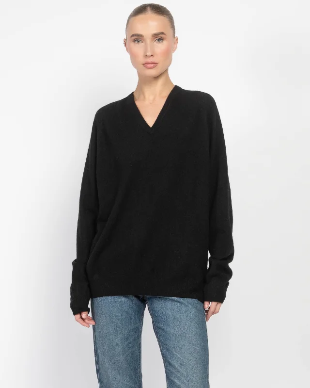 V-Neck Sweater Fitted Slim Tailored